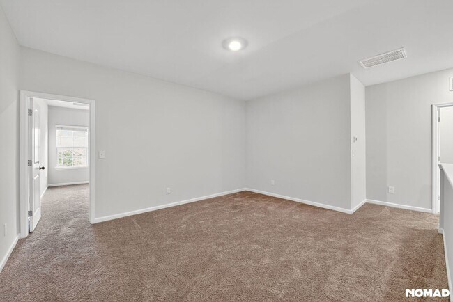 Building Photo - Spacious 3BR Townhome in Matthews