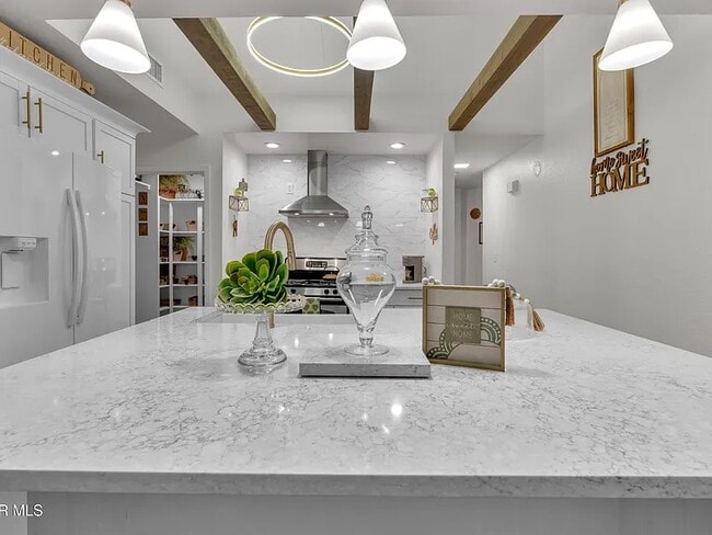 Building Photo - 5733 Saplinas Rd