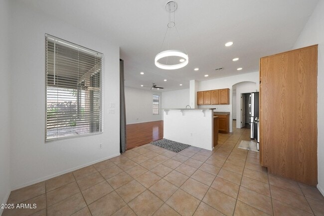 Building Photo - 1642 W Windsong Dr