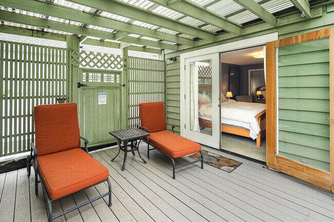 Building Photo - 401 W Galer St