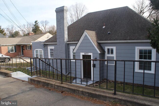 Building Photo - 9207 Colesville Rd