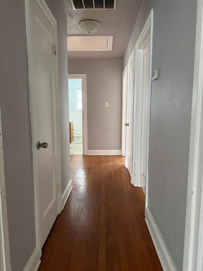 Building Photo - 3330 12th St