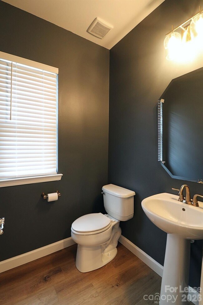 Building Photo - 564 6th Baxter Crossing