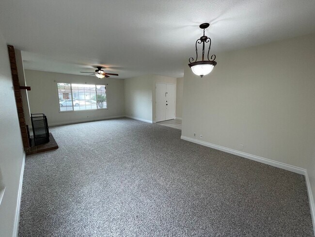 Building Photo - Summerfield Estates Home in Poway.  3/2, 2...