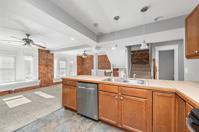 Building Photo - 34th Street Duplex