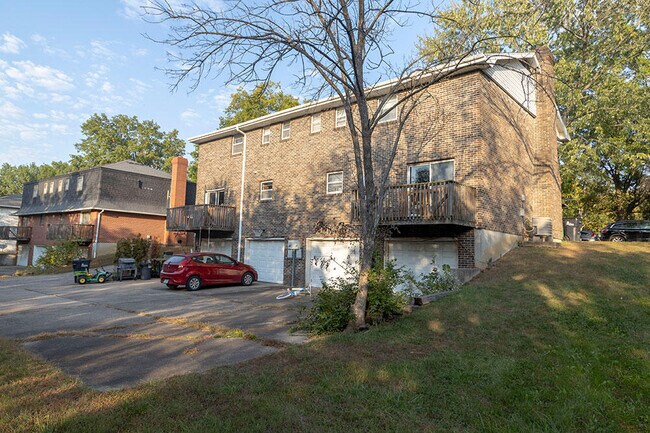 Building Photo - 3313 Belle Meade Dr