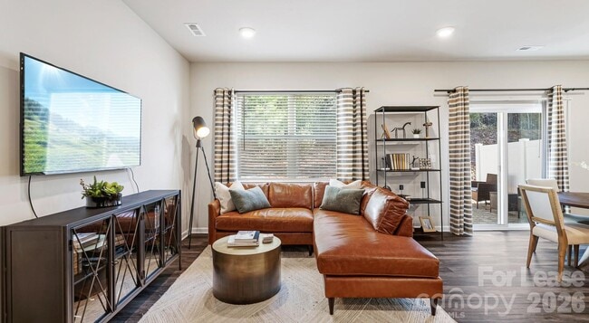 Building Photo - 525 Wayforth Rd NW