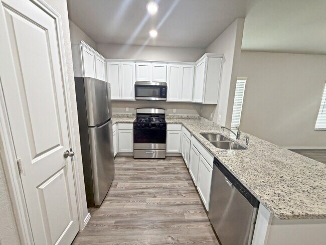 Building Photo - 254 Marigold Pl