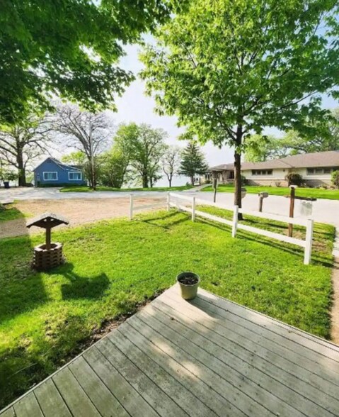 Building Photo - 13724 Sunset Dr