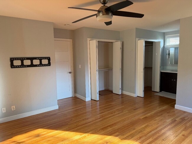 Building Photo - 3415 Isherwood Pl