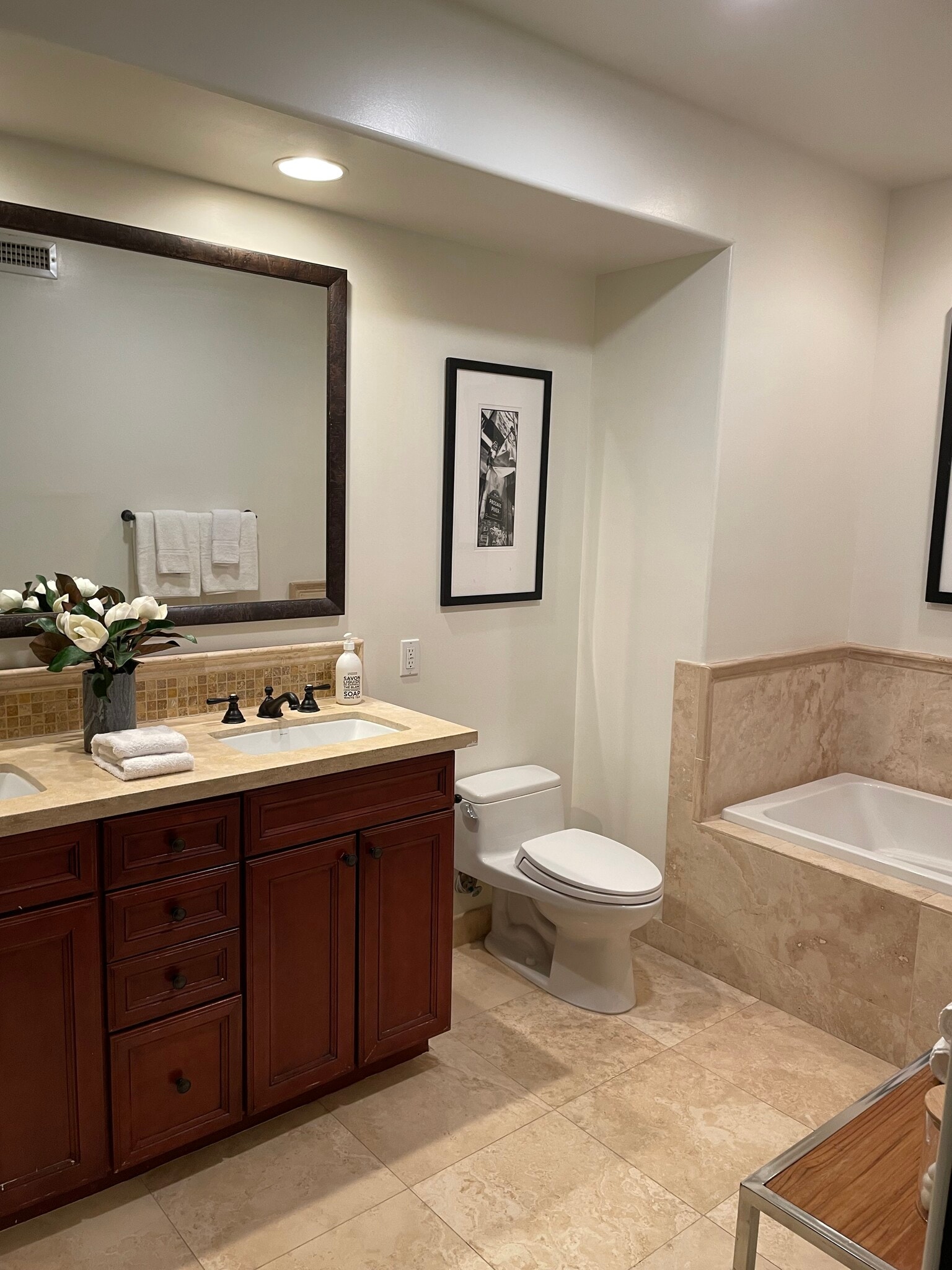 Building Photo - 1215 Armacost Ave