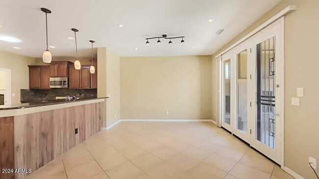 Building Photo - 26505 W Burnett Rd