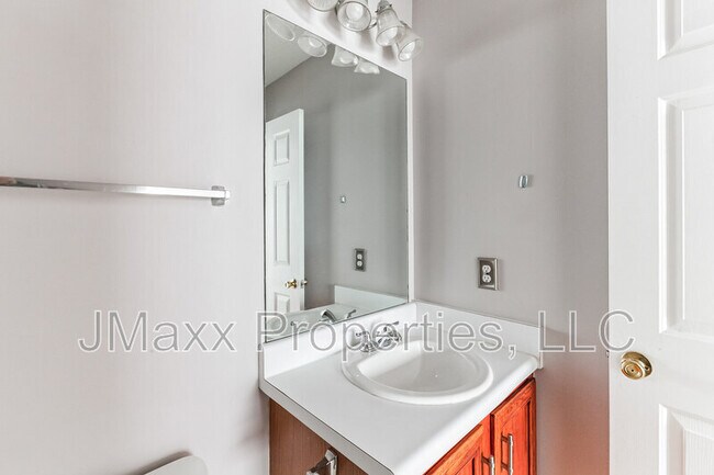 Building Photo - 3690 Brookwood Blvd