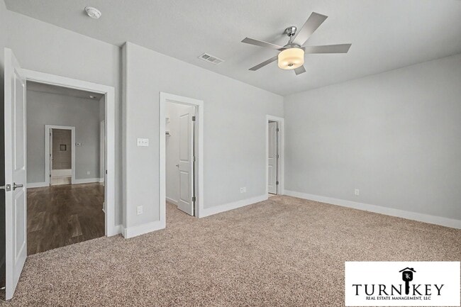 Building Photo - 221 Stewart Bend Ct