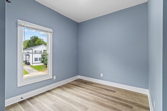 Building Photo - Stunning Fully Renovated Home in the Heart of Historic Oakland City