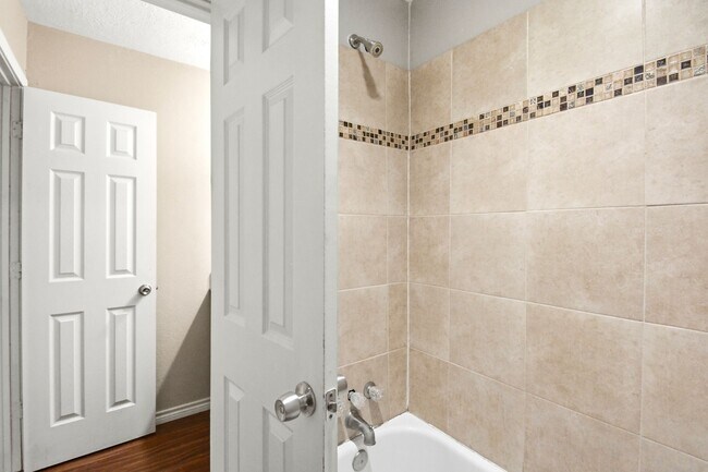 Building Photo - 25302 Friar Lake Ln