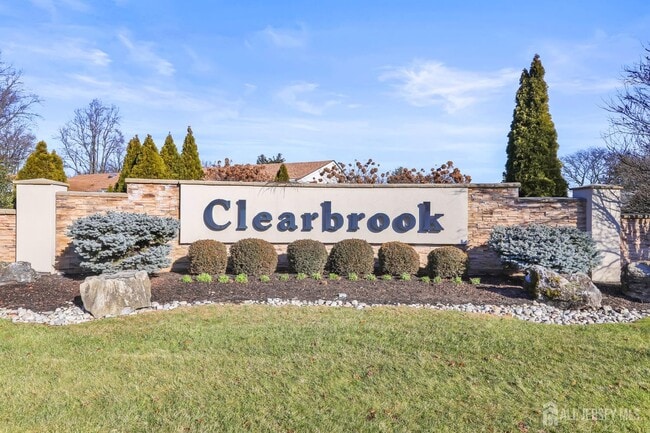 Building Photo - 351A Jutland Dr