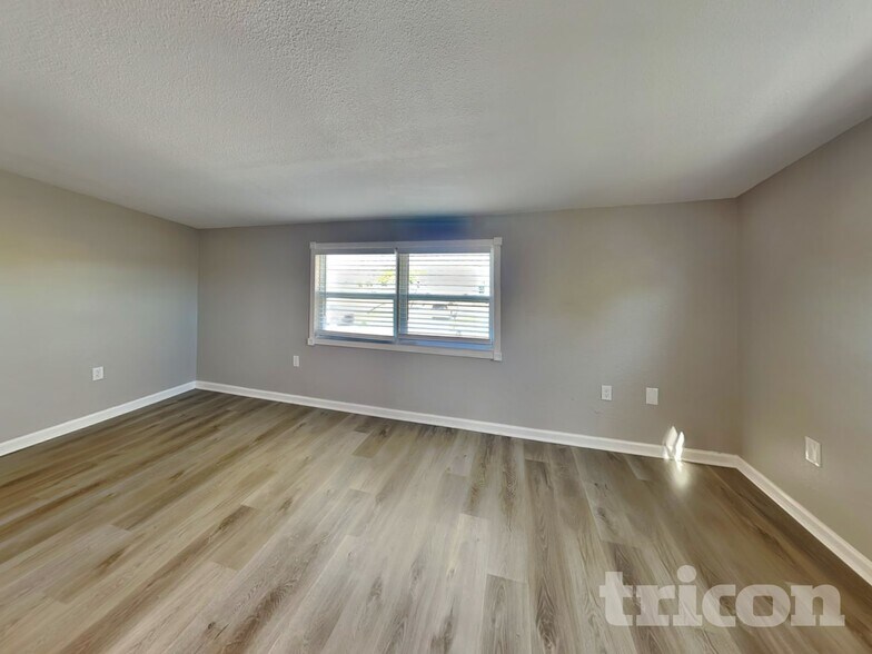 Building Photo - 27051 Curitiba Dr