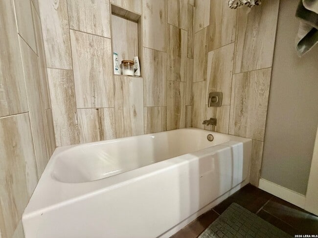 Building Photo - 1513 Winding Creek Trail