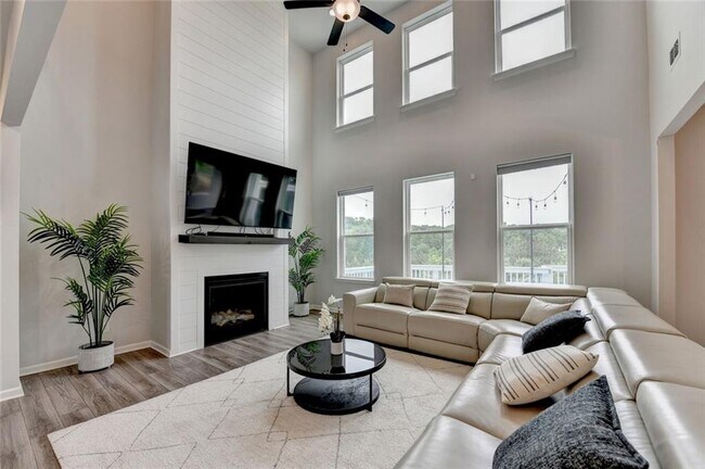 Building Photo - 4665 Shipley Ave