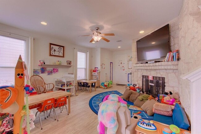 Building Photo - 6816 Sunderland Trail