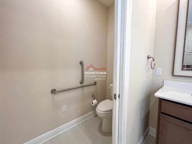 Building Photo - Charming Custom-Built Home with Bonus Room...