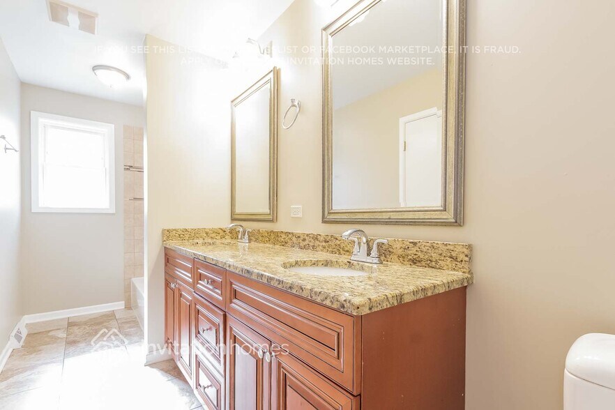 Building Photo - 4331 Scott St