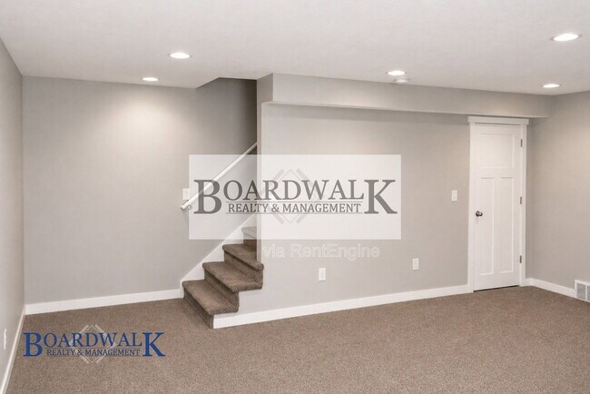Building Photo - 14388 S Ferndale Way