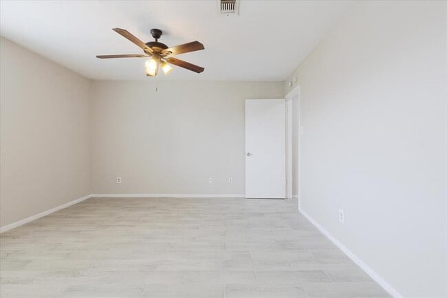 Building Photo - 10254 Bridgeland Ln