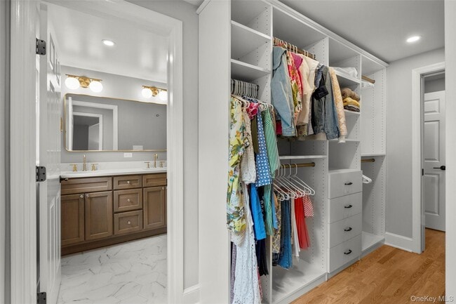 Building Photo - 42 Iselin Terrace