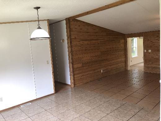 Building Photo - Home for rent on private family ranch