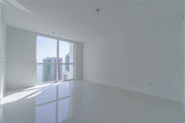 Building Photo - 1080 Brickell Ave