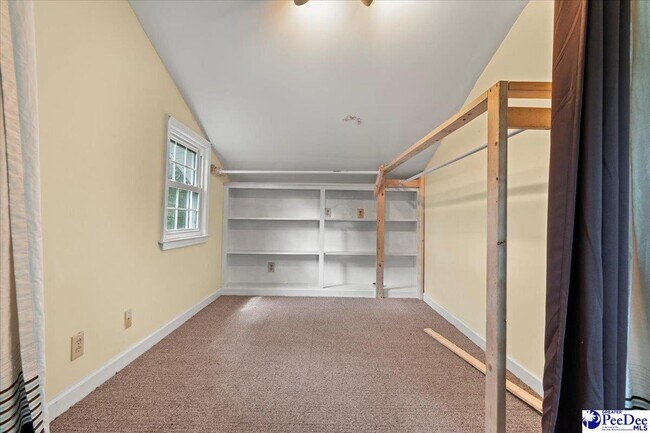 Building Photo - 3820 W Lake Dr