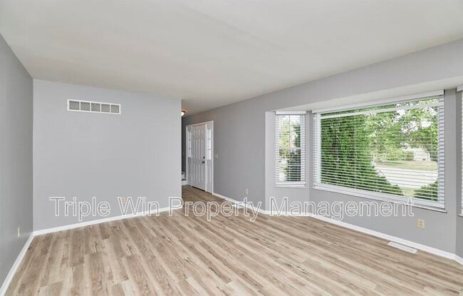 Building Photo - 4310 Castle Rock Ct