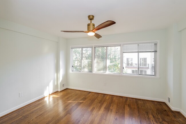 Building Photo - 847 3rd St SW