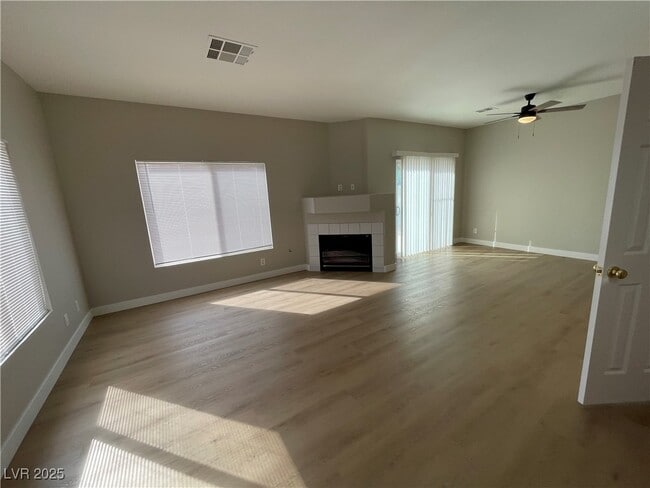 Building Photo - 8463 Antique Cameo Ave