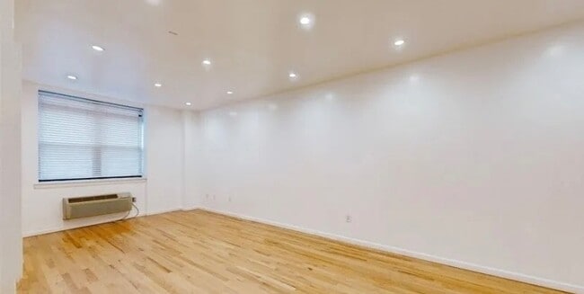 Building Photo - 61 Bronx River Rd