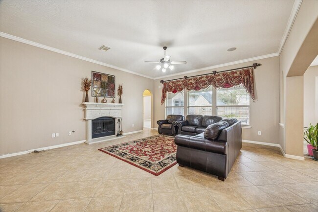 Building Photo - 419 White Oak Pointe Dr