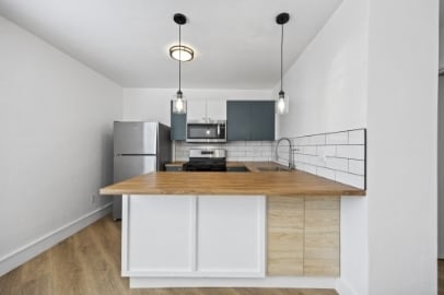 Building Photo - The Alamo Apartments