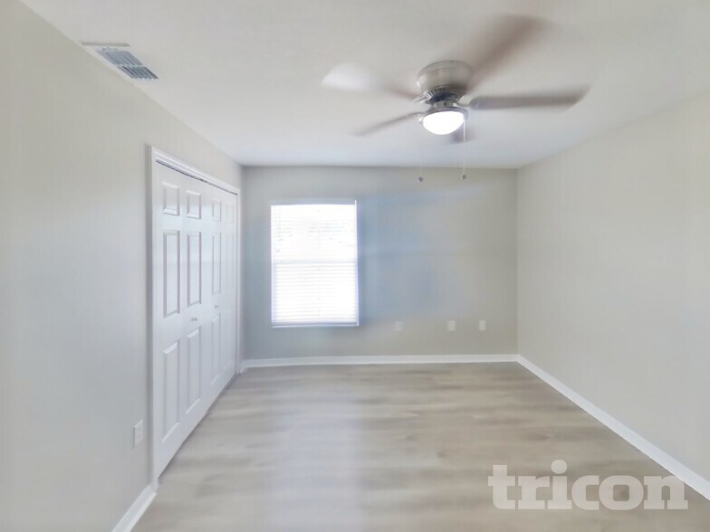 Building Photo - 13001 Fish Cove Dr