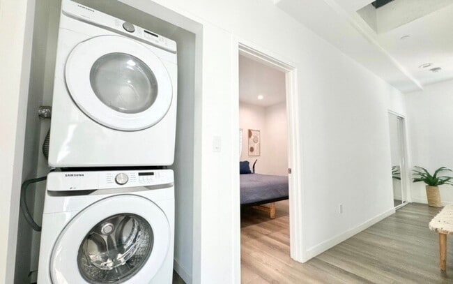 Building Photo - 1875 W 20th St