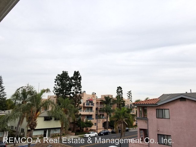 Building Photo - 845 Redondo Ave