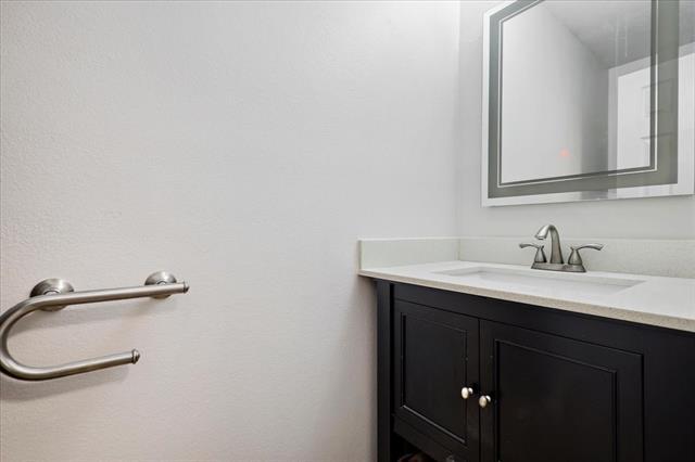 Building Photo - 4535 N O'Connor Rd