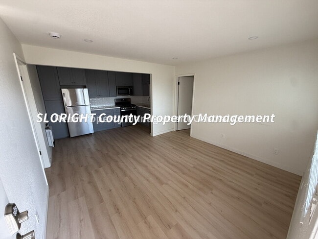 Building Photo - AVAILABLE NOW - 2 Bedroom, 2 Bath Coastal Apartment