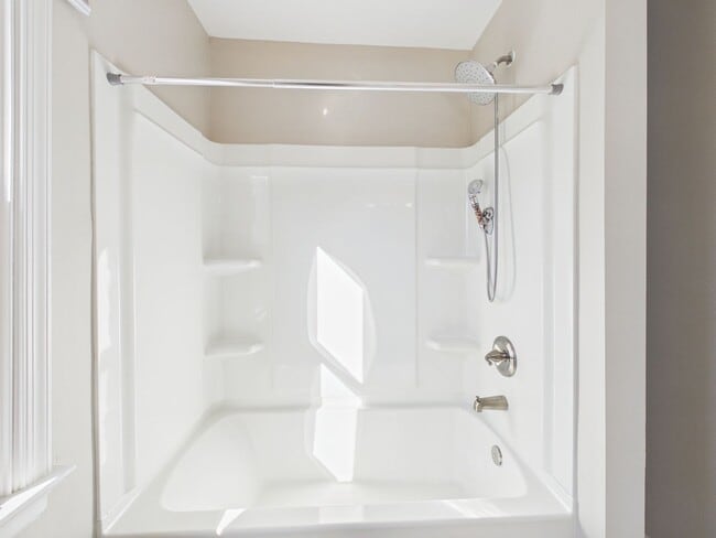 Building Photo - 12024 Lockett Ridge Ave