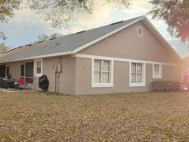 Building Photo - 2358 Water View Loop