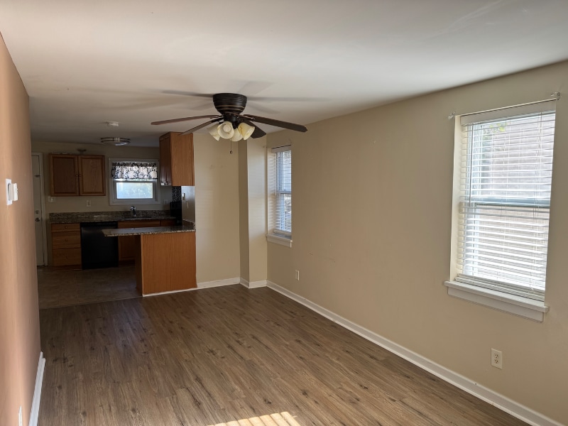 Building Photo - 8 Walnut Ave