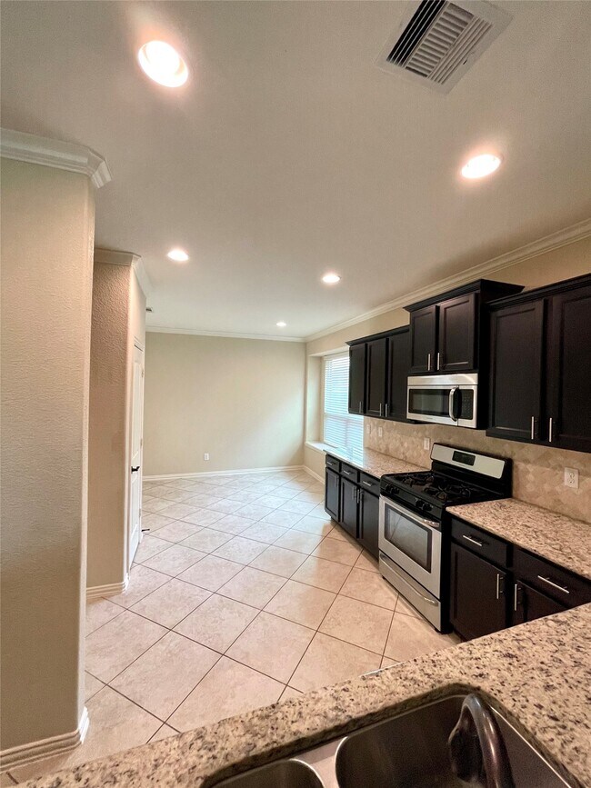 Building Photo - 14831 Raleigh's Meadow Ct