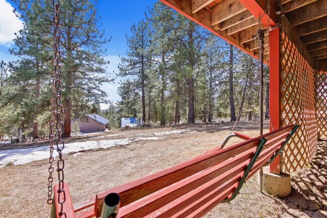 Building Photo - 1496 Pine Ridge Dr