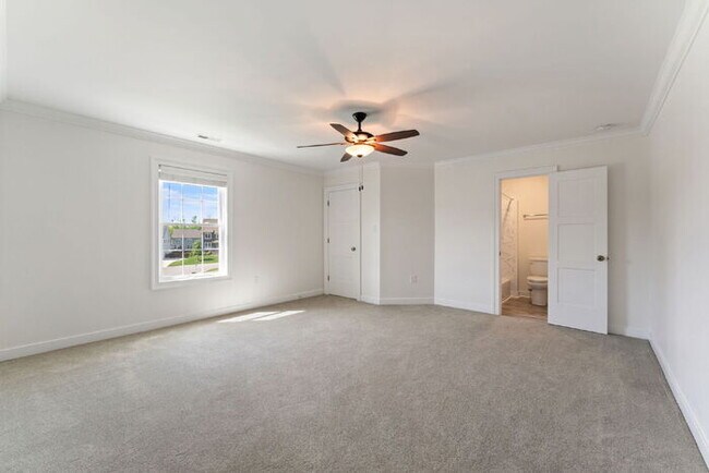 Building Photo - Spacious 5 Bedroom Home in Rountrey (Newmarket Section) – 3,555 Sq Ft – $4,350/mo